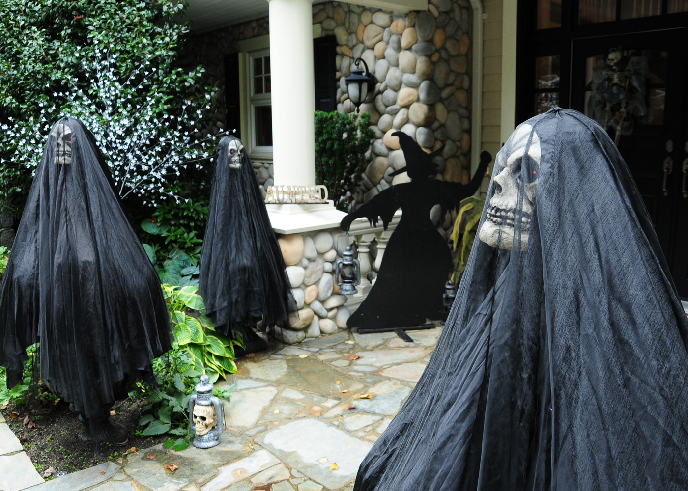 Decorating for Halloween – Lita Lane